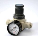 POL05364 - Regulatorer & Tryckreducering - Vattenregulator 1-6 bar anslutningar 3/8" (9,5mm)